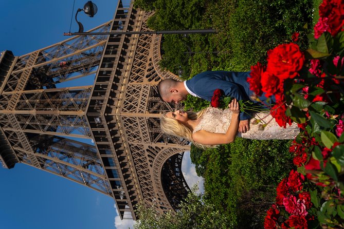 Paris Eiffel Tower Wedding Vows Renewal Ceremony With Photo Shoot - Location and Meeting Point