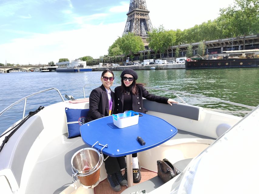 Paris: Private Boat Cruise on Seine River - What to Expect