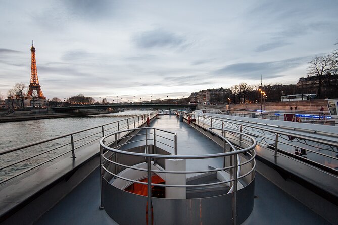 Paris Seine River Dinner Cruise With Live Music by Bateaux Mouches - Cancellation Policy