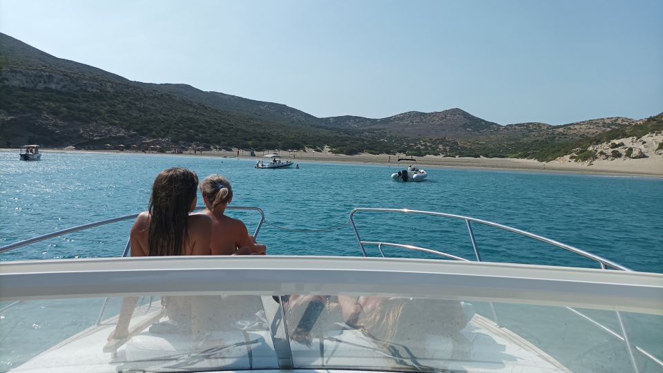 Paros: Private Luxury Boat Day Trip With Snacks and Drinks - Onboard Experience