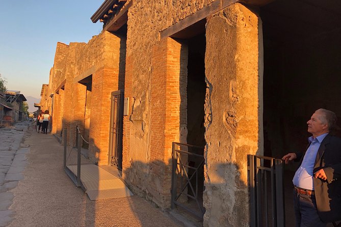 Pompei Guided Tour at Sunset - Guide and Experience