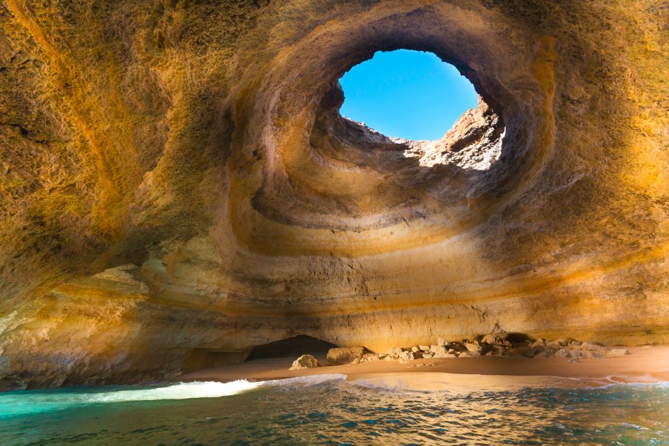 Portimão: Benagil Sea Caves Speedboat Adventure Tour - Safety and Accessibility