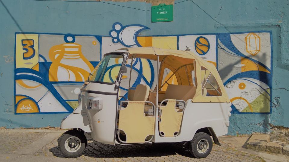 Porto: Guided Historical Center Tuk Tuk Tour - Unique Perspective