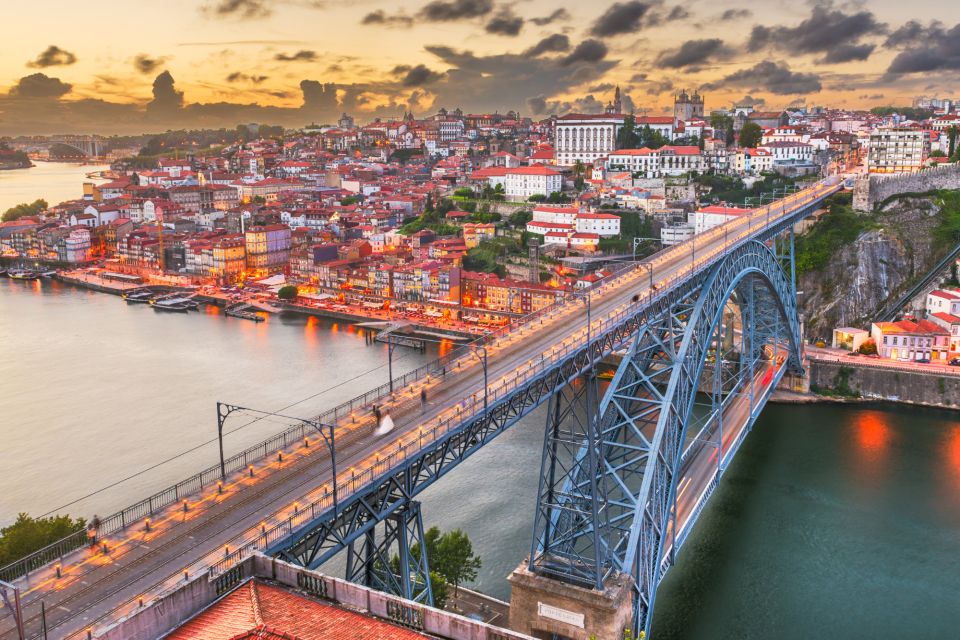 Porto: Highlights Self-Guided Scavenger Hunt and City Tour - Key Attractions Along the Route