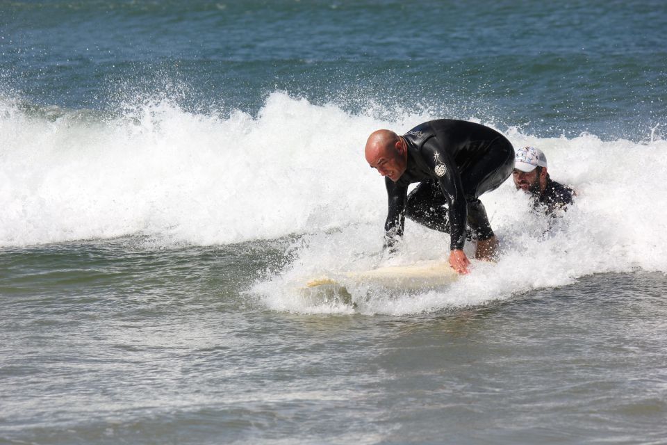 Porto: Surf Lesson - Included Equipment and Services