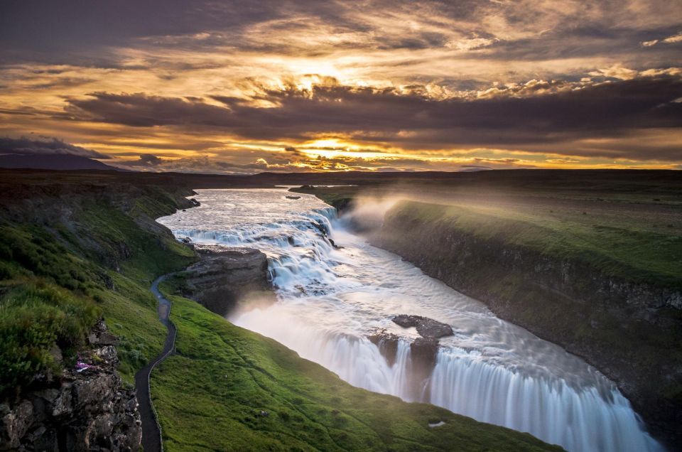 Private Golden Circle With Geysers & Waterfalls - Exploring Thingvellir National Park