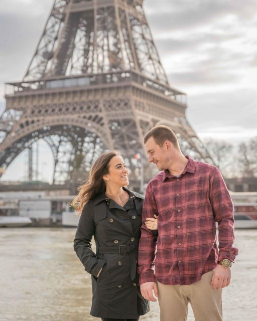 Private Guided Professional Photoshoot by the Eiffel Tower - Photoshoot Package