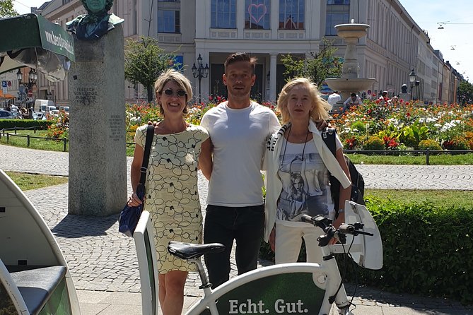 Private Munich Rickshaw City Tour and English Garden - Booking and Cancellation Policy