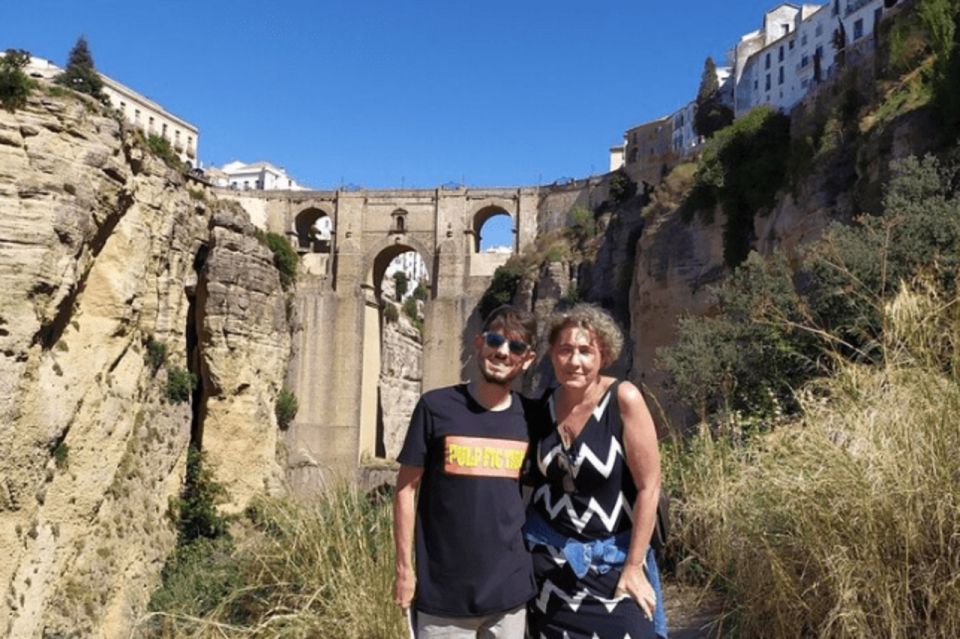 Private Tour From Sevilla to Granada Stopping in Ronda - Indulge in Rondas Cuisine