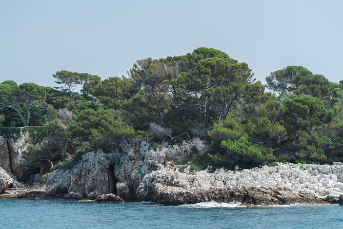 Private Tour on a Sailboat With Apéritif at Sunset on Antibes - Pricing and Booking