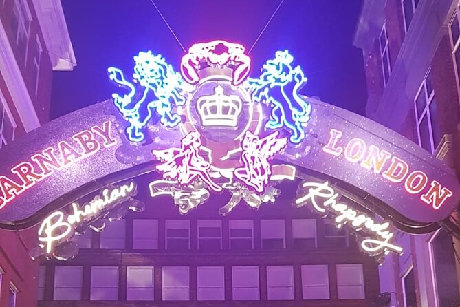 Private Tour: Traditional Black Cab Tour of London's Christmas Lights - Exploring Upscale Neighborhoods