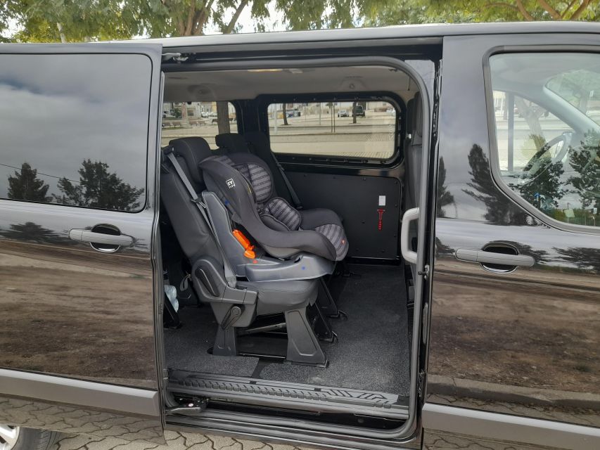 Private Transfer From Algarve to Seville By 8 Seats Minibus - Vehicle Amenities