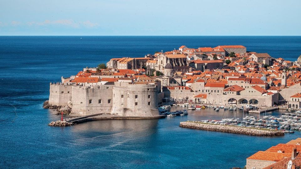 Private Transfer to Dubrovnik From Split With Stop Options - Service Features