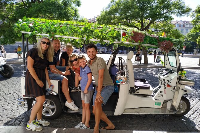 Private Tuk Tuk Tour in Old City Lisbon (Standard-1h30) - Pickup and Meeting Details