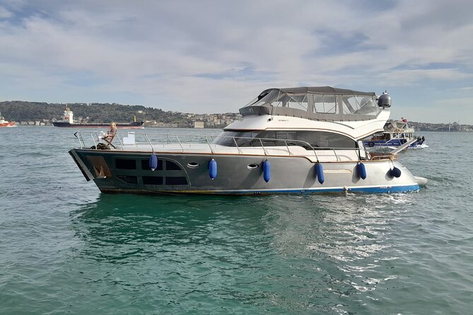 Private Yacht for Surprise Events / Birthday, Proposal, Anniversary, Party Etc - Personalized Tour Details