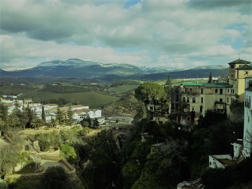 Pueblos Blancos & Ronda: Private Full-Day Tour From Seville - Traversing the Grazalema Nature Park