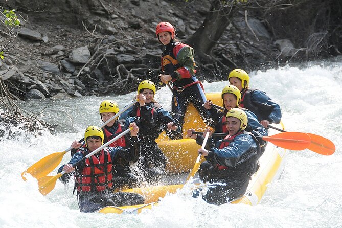 Rafting Llavorsi-Sort (18km) - Included Equipment