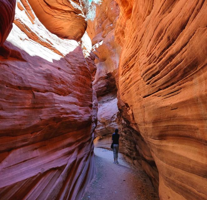 Red Canyon (Peek-a-Boo Canyon): Off-Road Jeep Tour & Hike - Booking and Reservation