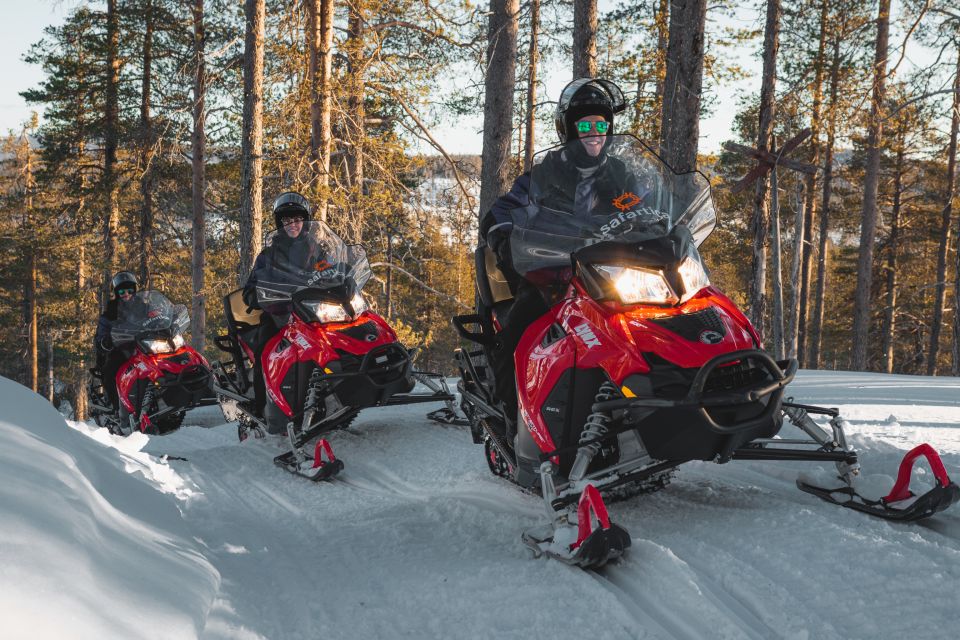 Rovaniemi: Snowmobile Safari for Adults - Gear and Attire