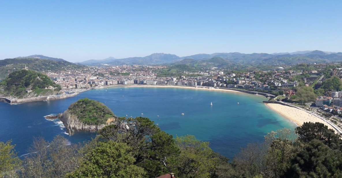 San Sebastian: Private Walking Tour W/ Panoramic Views - Visiting the Town Hall and Casino