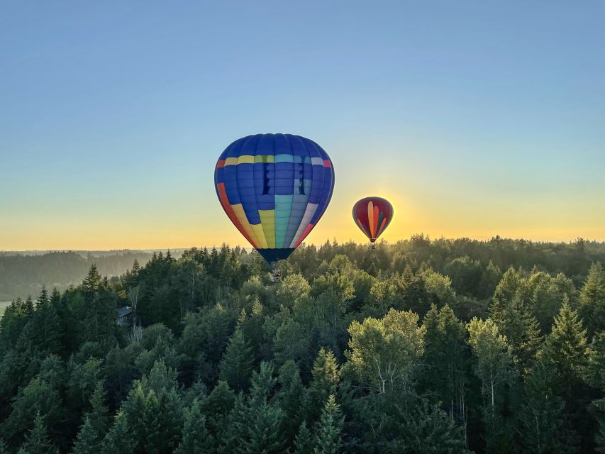 Seattle: Mt. Rainier Sunrise Hot Air Balloon Ride - Group Size and Duration