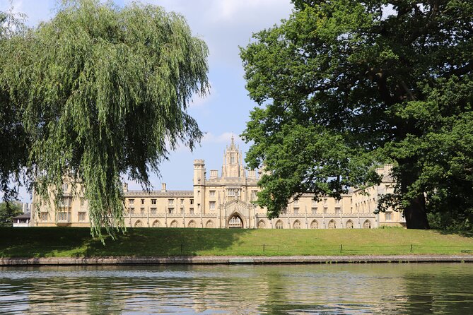 Shared Chauffeured Punt Tour - Colleges Explored Along the Way