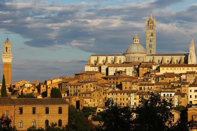 Siena Tour and Exclusive Window on Piazza Del Campo - Meeting and Pickup