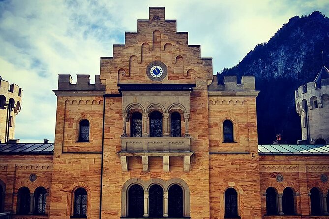 Skip-The-Line: Neuschwanstein Castle Tour From Hohenschwangau - Exploring the Castles Key Rooms