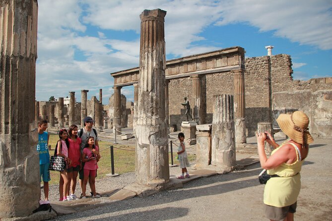 Small Group Pompeii Positano & Amalfi With Boat Ride From Rome - Explore Pompeii Ruins