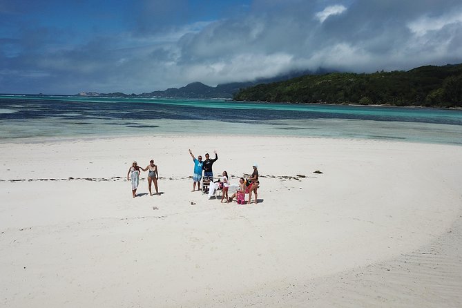 St. Anne Marine Park & Moyenne Island, Creole Lunch (Private Boat) - Meeting and Pickup