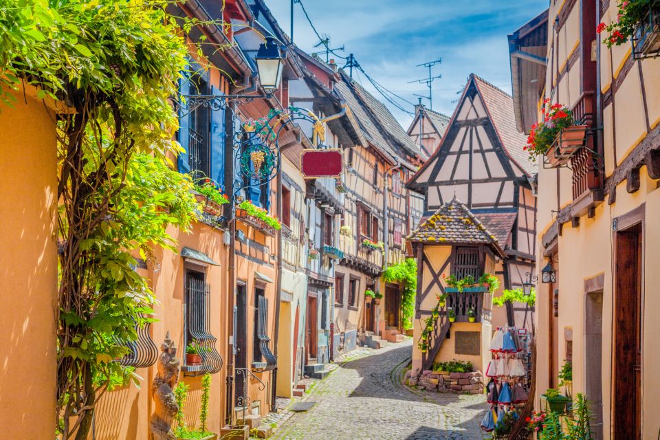 Strasbourg: First Discovery Walk and Reading Walking Tour - Itinerary