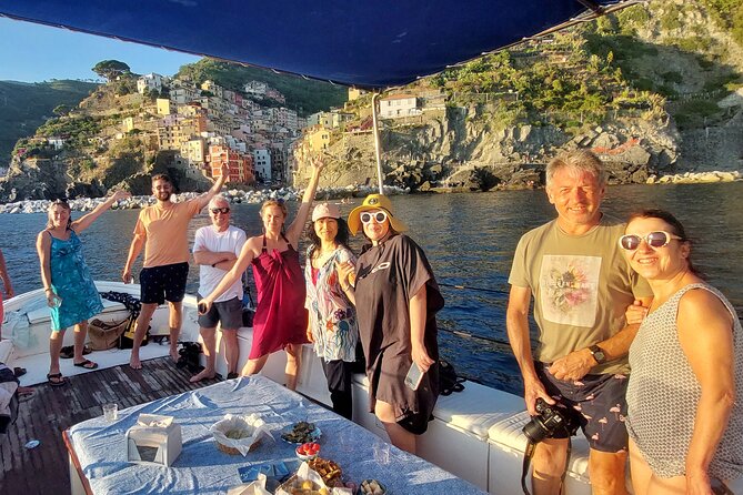 Sunset Cinque Terre Boat Tour With a Traditional Ligurian Gozzo From Monterosso - Meeting Location and Tour Schedule