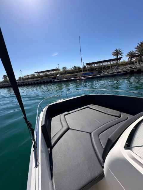 TEXAS Boat Hire Review: Sail the Crystal Clear Waters - Captaining and Navigation