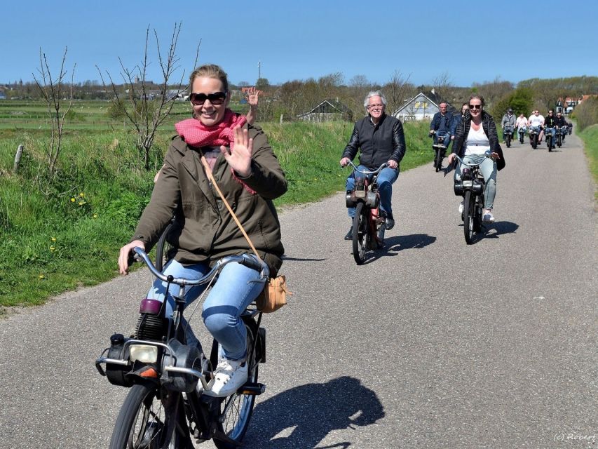 Texel: Solex Moped Rental - Moped Features and Inclusions