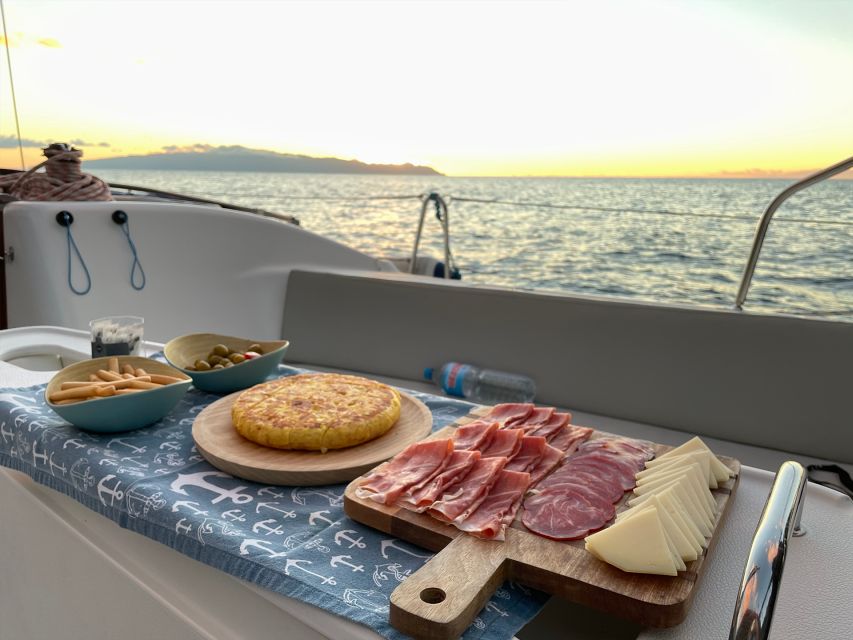 The Giants: Private Sailing Tour With Swim, Drink, & Tapas - Marine Life Encounters