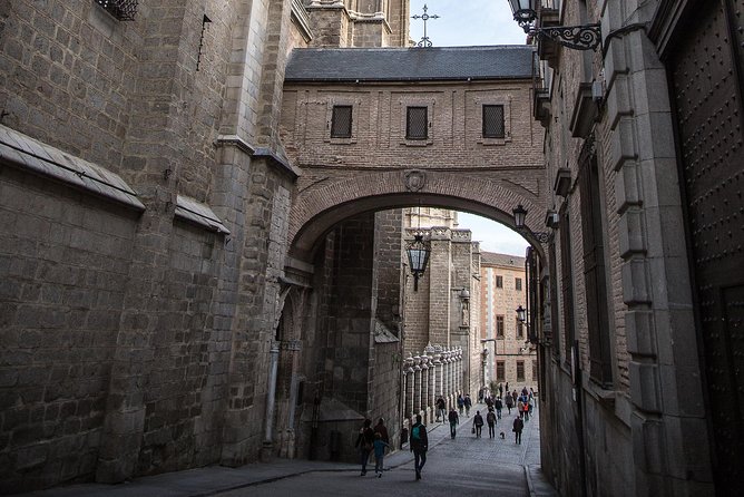 Toledo Monumental Tour With Tourist Bracelet - Tour Details