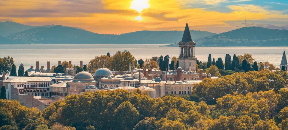 Topkapi Palace Guided Tour and Skip The Ticket Line - Meeting Point