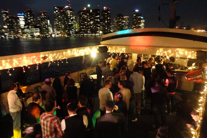 Toronto Obsession III Dinner Boat Cruise - Inclusions and Exclusions