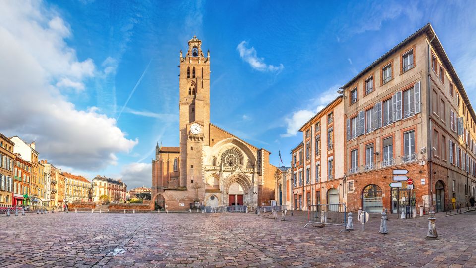 Toulouse: Highlights Self-Guided Scavenger Hunt & Tour - Capturing Memorable Photographs