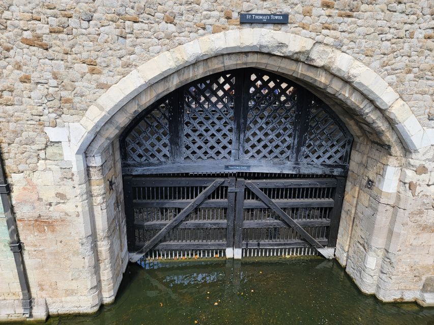 Tower of London: Opening Ceremony, Crown Jewels & Beefeaters | Mike's ...