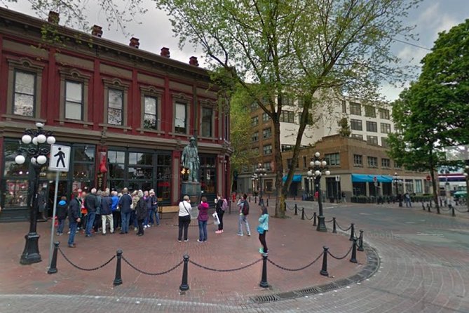 Vancouver Scavenger Hunt: Red Bricks & Gold Dragons - Exploring Chinatowns Cultural Wonders