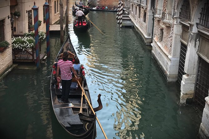 Venice: Grand Canal by Gondola With Live Commentary - Private Gondola Ride Details