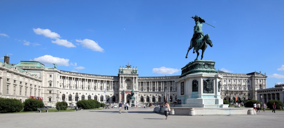 Vienna: Skip-the-Line Hofburg Ticket & Sisi Museum Tour - Meeting Point