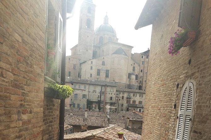 Visit of the Ducal Palace of Urbino - Palace Architecture and Design