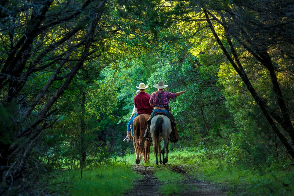 Waco: Sunset Horseback Ride - Inclusions