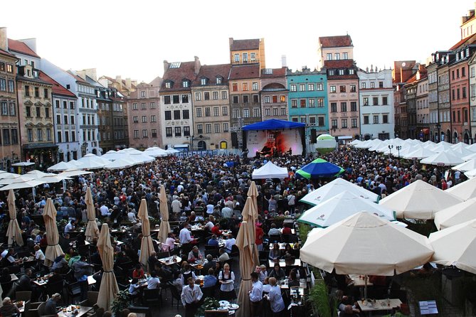 Walk Through the Warsaw Old and New Town: Like Phoenix From the Ashes - Iconic Landmarks