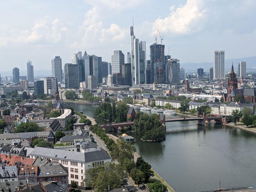 2-Hour Best of Frankfurt Walking Tour (English) - Visiting St. Bartholomews Cathedral