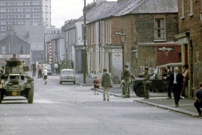 2 Hours Belfast Original Drivers the Troubles Black Taxi Tour - Shankill Road and Loyalist Walk