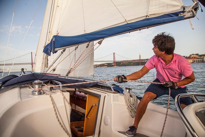 2,5h Lisbon Sunset Sail - Confirmation and Availability