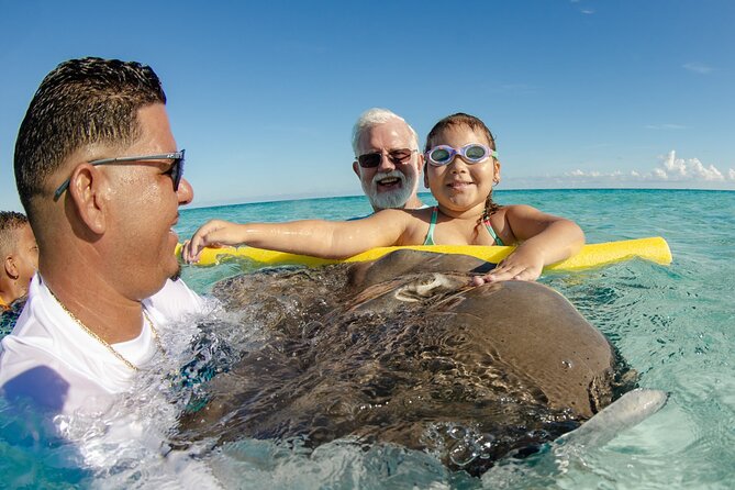 4 Hour Private Boat Charter to Stingray City, Snorkeling and More - Shuttle Service From George Town